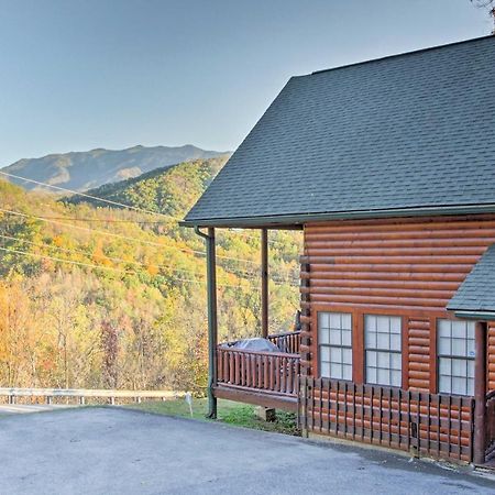 Expansive Gatlinburg Cabin Hot Tub, Deck And Grill! ภายนอก รูปภาพ