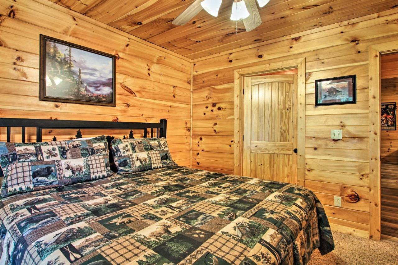 Expansive Gatlinburg Cabin Hot Tub, Deck And Grill! ภายนอก รูปภาพ