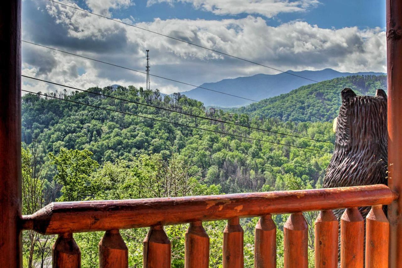 Expansive Gatlinburg Cabin Hot Tub, Deck And Grill! ภายนอก รูปภาพ